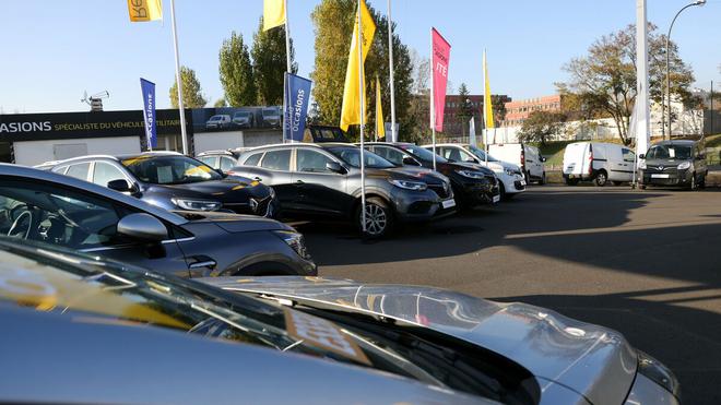 Pénurie de puces : les ventes d’automobiles plus basses en Europe en 2021 que dans les années 1990
