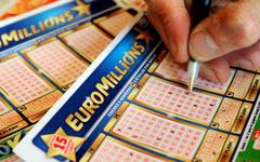 100 joueurs de l’Euromillions tirés au sort pour gagner un million d’euros chacun