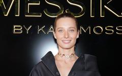 Ilona Smet enceinte : elle dévoile une adorable photo, le clan Hallyday réagit