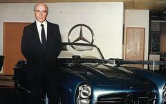 La mythique Mercedes 300 SL Roadster de Juan Manuel Fangio est à vendre, son prix devrait dépasser les 10 millions d'euros