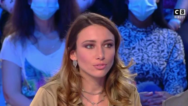 Delphine Wespiser raconte ce qu’elle vivait en tant que Miss France : « Leurs mains sur mes fesses »