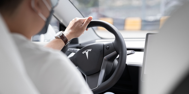 Les Tesla Model 3 de la compagnie de taxis G7 circulent de nouveau à Paris