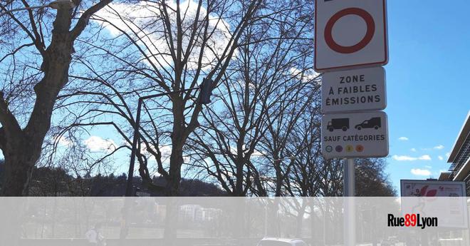 Fin des voitures polluantes à Lyon avec la ZFE : les mesures des écologistes pas assez sociales ?