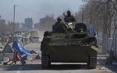 Ukraine-Pour Zelensky, la Russie mène une campagne de "terreur"