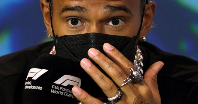 F1 : Hamilton tient tête à la FIA, il ne retirera pas ses bijoux