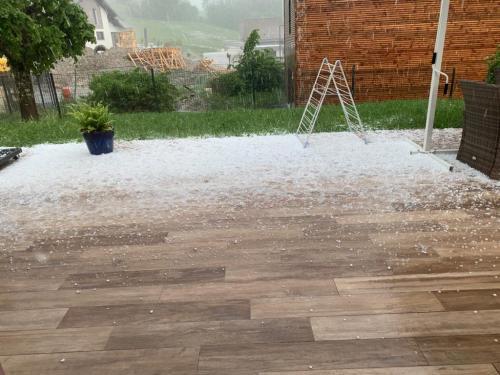 Orages sur le lac d’Annecy : 75 interventions des pompiers, le Palace de Menthon évacué