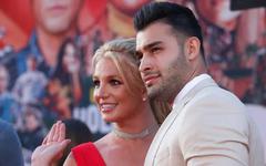 Britney Spears épouse Sam Asghari en Californie