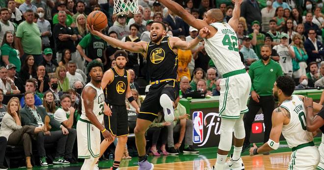 Finale NBA: Curry partage avec Federer la même joie dans l'effort, selon Kerr