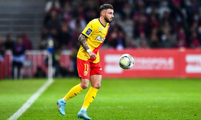 Mercato : Lens, Chelsea, Atlético... Jonathan Clauss, les vacances et après ?