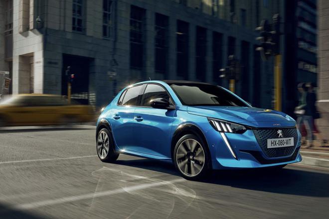 Peugeot gagne le titre de voiture électrique la plus vendue de l’année