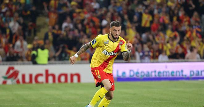 Mercato : l'OM ne lâche rien pour Jonathan Clauss (Lens)