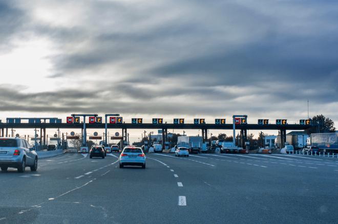 Autoroutes limitées à 120 km/h : les voitures électriques enfin avantagées ?