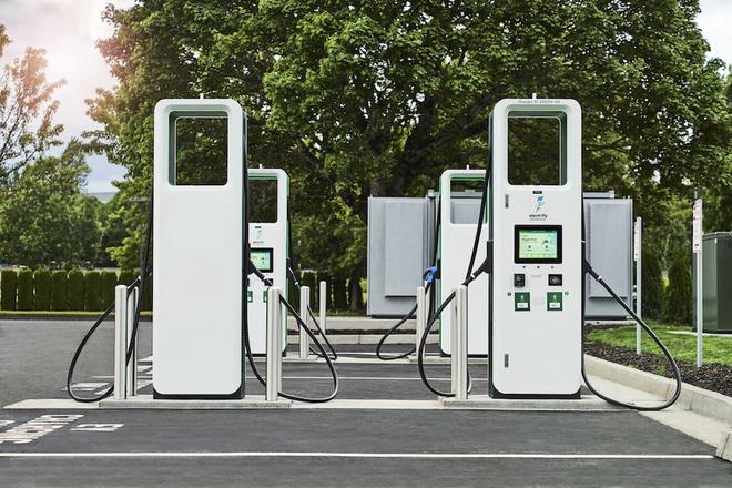 IKEA installe des chargeurs EV ultra-rapides devant ses magasins