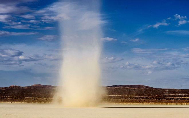 Phénomène météo extraordinaire : tout savoir sur les Dust Devils