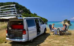 VanEssa : un kit amovible innovant pour transformer rapidement un van en camping-car