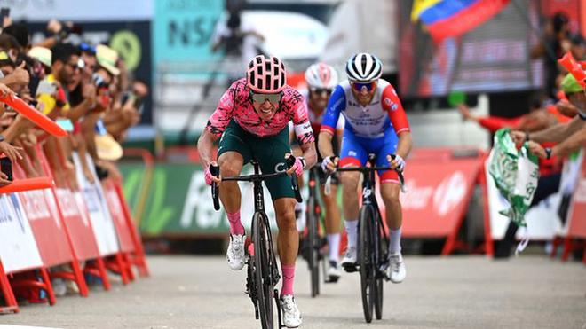 La Vuelta (17ème étape): Rigoberto Uran devance Quentin Pacher, Remco Evenepoel toujours en rouge
