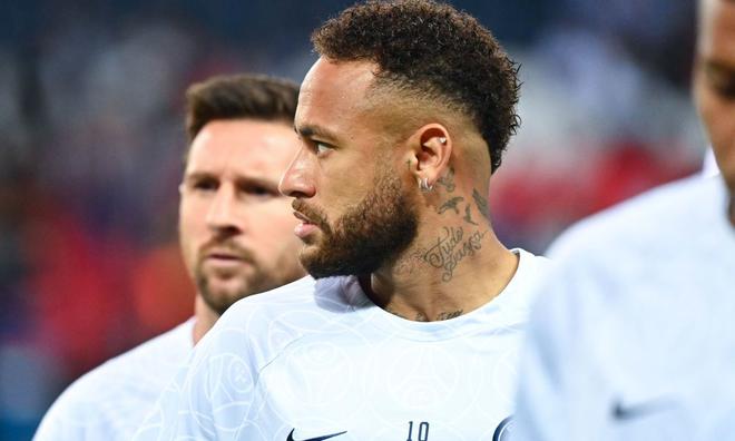 Neymar rend un vibrant hommage au Parc des Princes