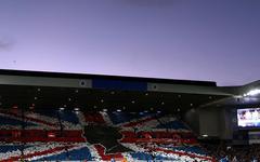 Ligue des champions : les Glasgow Rangers défient l'UEFA en diffusant le «God save the King»