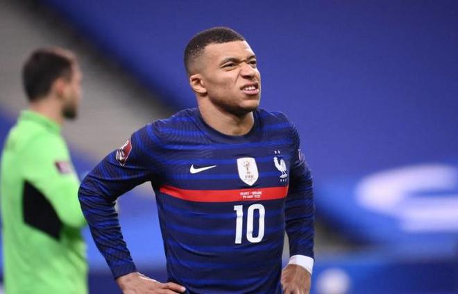 Kylian Mbappé refuse de prendre part à la séance photo de l’équipe de France