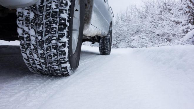 Pneus hiver obligatoires : quel est le prix des équipements homologués ?