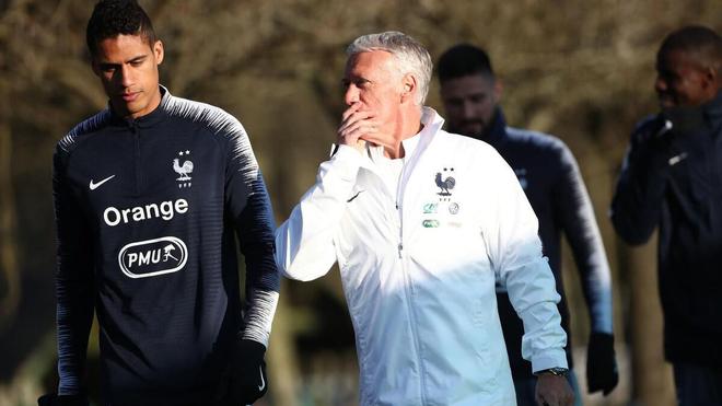 Varane et Kimpembe dans la liste des Bleus… en attendant l’évolution des blessures