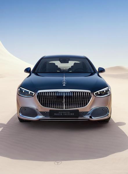 Mercedes-Maybach dévoile sa “Haute Voiture” inspirée de la haute couture.