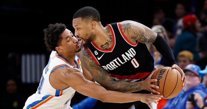 NBA : un Damian Lillard record malgré la défaite, les Bucks en leader à l'Est