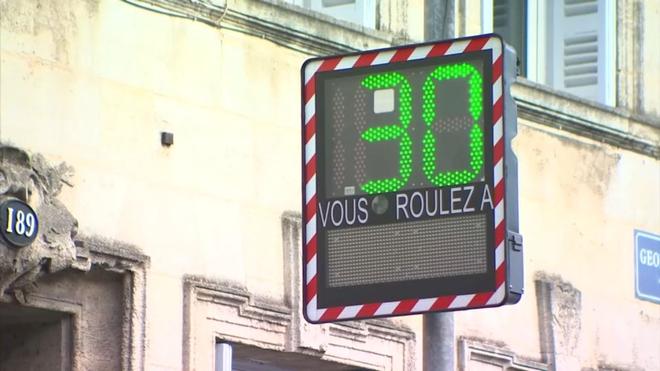 VIDÉO - 30 km/h, pas plus : comment Bordeaux fait lever le pied en centre-ville