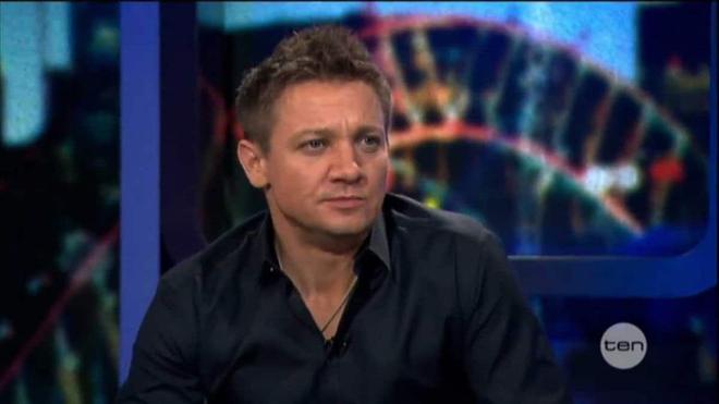 Jeremy Renner tiré d’affaire ? Il donne de ses nouvelles