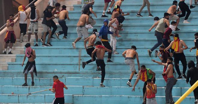 Foot : 31 supporters de l'Espérance de Tunis placés en détention après des violences