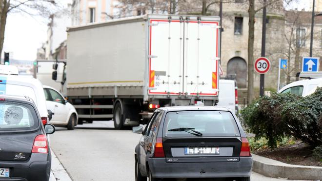 Demain, l’Île-de-France sans voitures ? Ces futures mesures qui pourraient vous inciter à franchir le pas