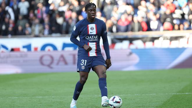 PSG : Bitshiabu, la tentation d’un départ