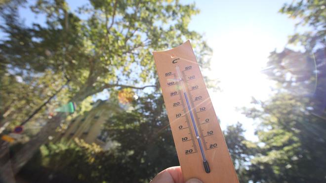 Canicule : 10 départements désormais placés en vigilance orange par Météo France