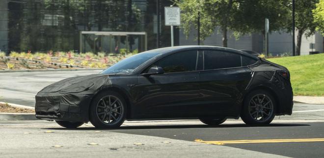 La production de la nouvelle Tesla Model 3 aurait déjà commencé : ce que l’on sait