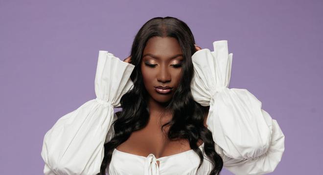 Aya Nakamura sans maquillage : la photo polémique !