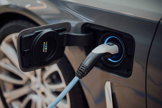 CATL dévoile une batterie qui fournit 400 km d’autonomie en 10 minutes de charge