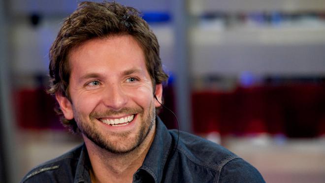 Bradley Cooper, méconnaissable dans son prochain film Maestro