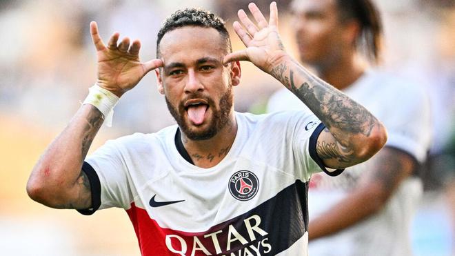 Accueil de rockstar, Final 8 de folie, blessures... Neymar au PSG, six ans en six dates marquantes