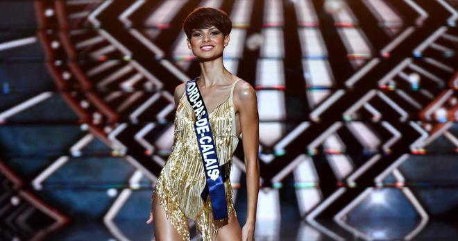 Miss France 2024 : Eve Gilles, première gagnante aux cheveux courts, offre la quatrième victoire au Nord-Pas-de-Calais