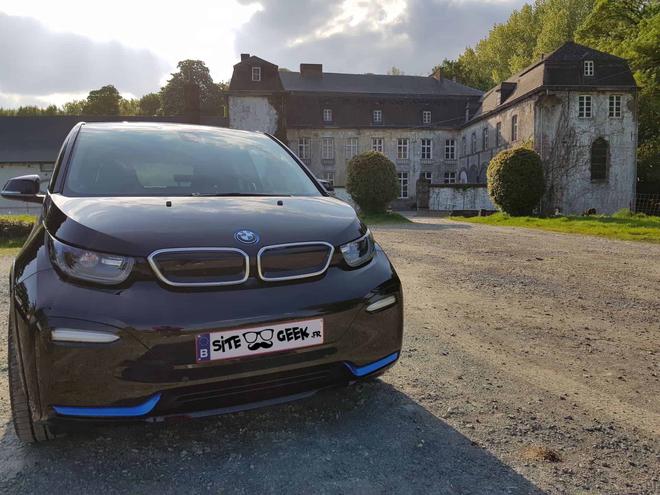 Test BMW i3s : Performance, Électrification et Conduite en Ville