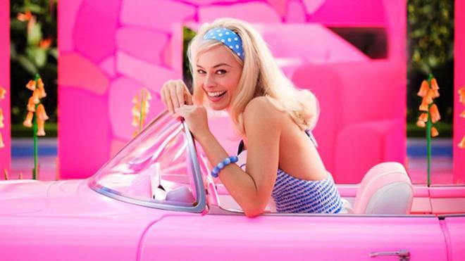 Margot Robbie réagit aux Oscars : Barbie est « un phénomène » qui a « changé la culture »