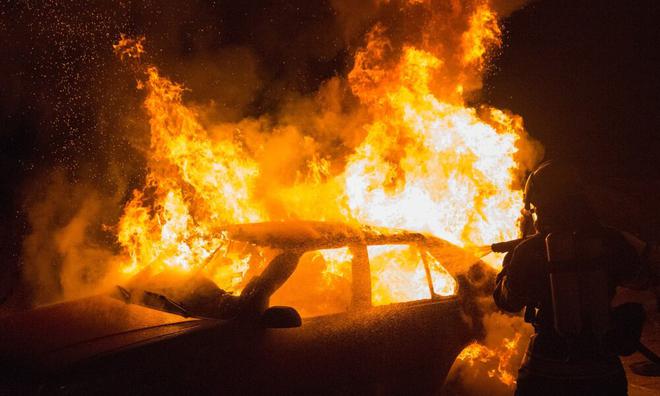 Deux voitures prennent feu à Sablé-sur-Sarthe