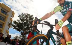 Cyclisme - Tour de l'Algarve - Daniel Felipe Martinez surprend Remco Evenepoel sur la 2e étape de Tour de l'Algarve