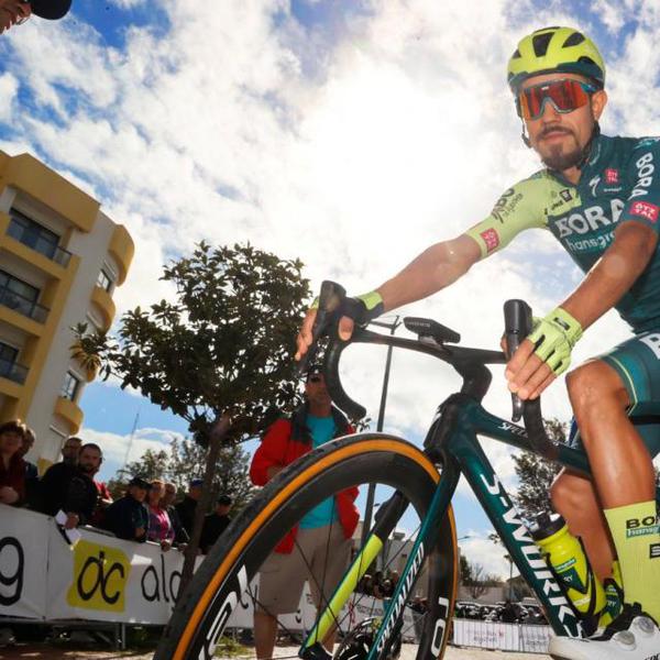Cyclisme - Tour de l'Algarve - Daniel Felipe Martinez surprend Remco Evenepoel sur la 2e étape de Tour de l'Algarve