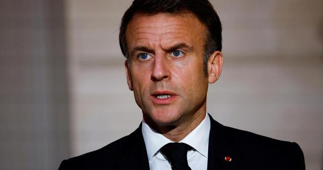 «Il y a des plans B et C» : Emmanuel Macron évoque la piste du Trocadéro et du Stade de France pour la cérémonie d’ouverture