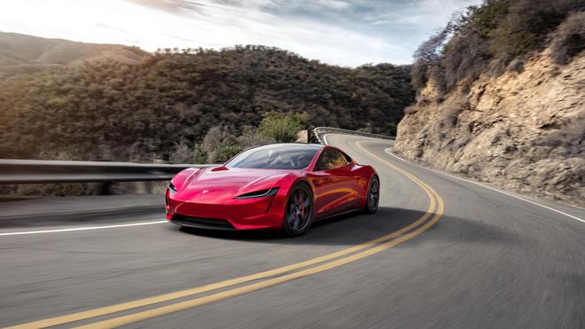 Le Tesla Roadster ne roule pas, mais Elon Musk annonce déjà qu’il volera
