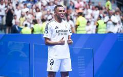 Supercoupe d'Europe: la grande première de Kylian Mbappé avec le groupe du Real Madrid