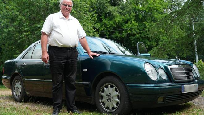 Ils ne lâcheront jamais leur voiture : "véritable miraculée", plus d’un million de kilomètres… La folle vie de la Mercedes de Jean-Philippe