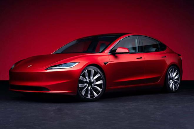 Tesla propose une Model 3 avec un intérieur moins qualitatif pour un tarif réduit