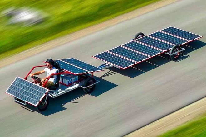 Un véhicule électrique bardé de 9 panneaux solaire avec une autonomie quasi illimitée